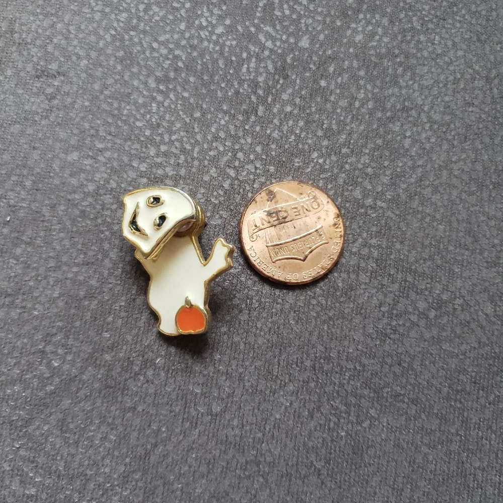 Cute Ghost Earrings 2D w Pumpkin Accent Moving